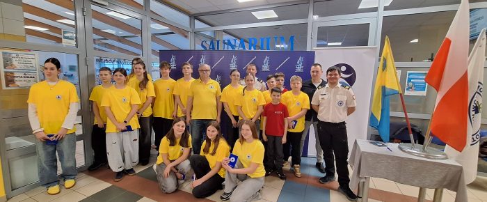 Egzamin na stopień ratownika młodszego WOPR.