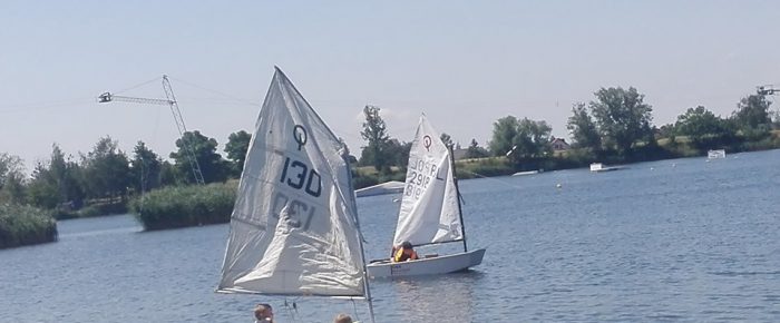 Bezpieczne wakacje na łódkach.