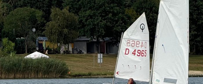 Regaty drużyny WOPR Żeglarze.