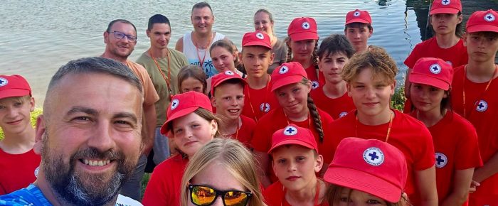 Nowa drużyna WOPR przy Szkole Pływania WODNIK.